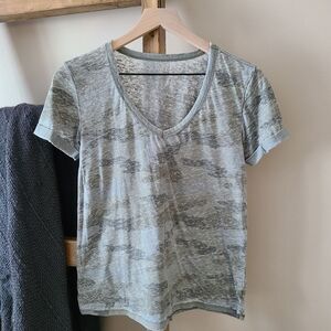 American Eagle Camo Burnout V-Neck Tee (Size XS)